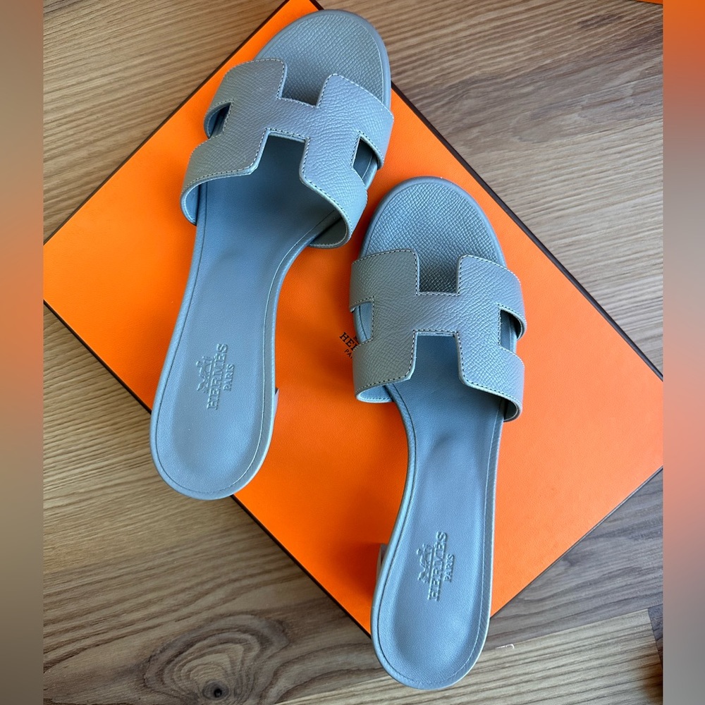 ✨ SOLD ✨ Hermes Oasis Gris Antartique - 37
